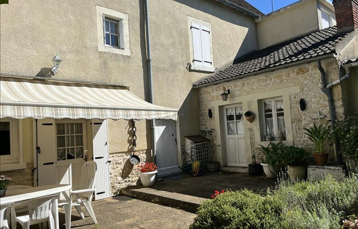 maison 5 pièces 118 m2 à vendre à Le Pont-Chrétien-Chabenet (36800)