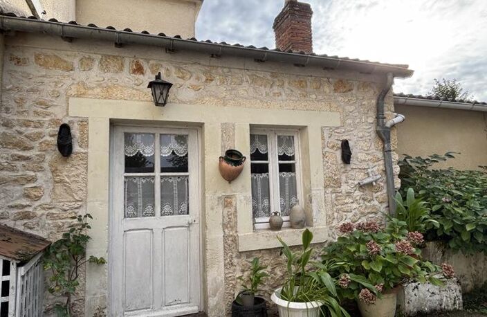 Vente maison 5 pièces 118 m² Le Pont-Chrétien-Chabenet (36800) — photo 2