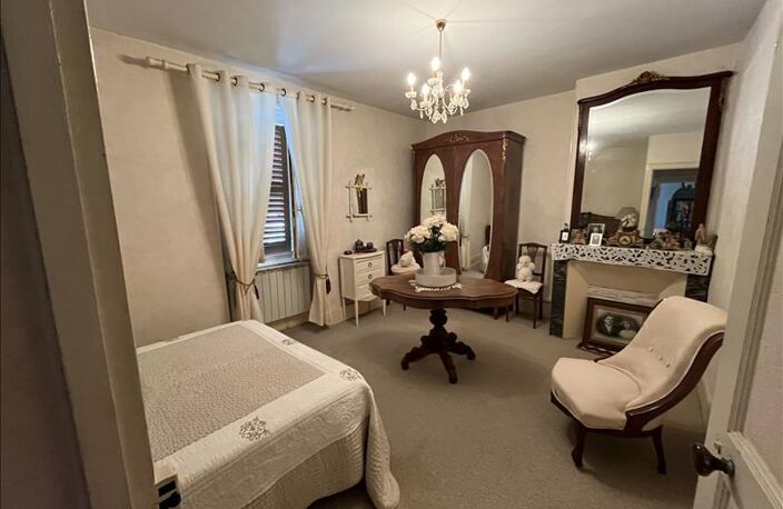 Vente maison 5 pièces 118 m² Le Pont-Chrétien-Chabenet (36800) — photo 3