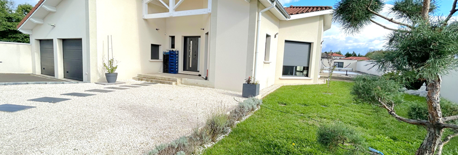 Maison 9 Pièces 208 m² à vendre à Andrézieux-Bouthéon (42160)