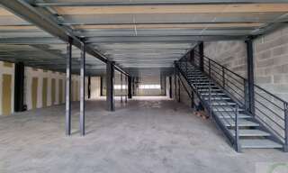 Commerce  444 m² à louer à Méry (73420)