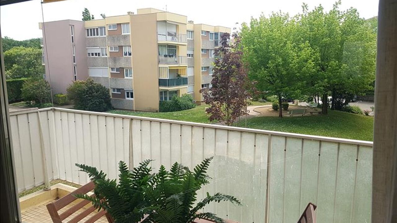 appartement 5 pièces 89 m2 à vendre à Bron (69500)