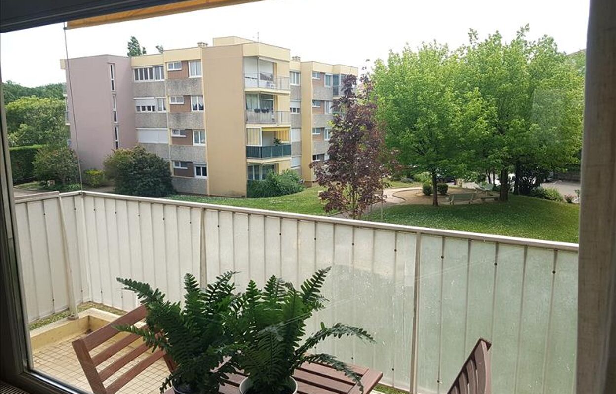 appartement 5 pièces 89 m2 à vendre à Bron (69500)