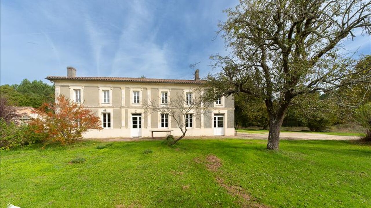 maison 10 pièces 325 m2 à vendre à Laruscade (33620)