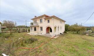 Maison 8 Pièces 234 m² à vendre à Laruscade (33620)