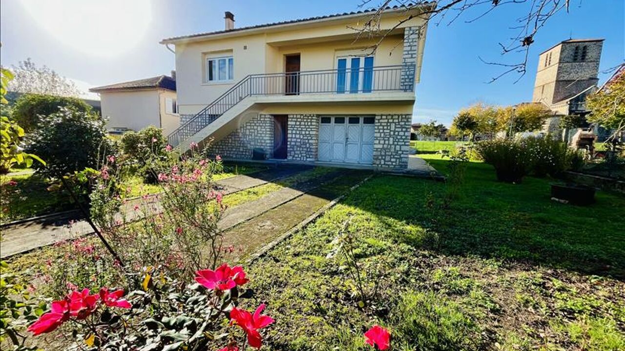 maison 4 pièces 116 m2 à vendre à Confolens (16500)