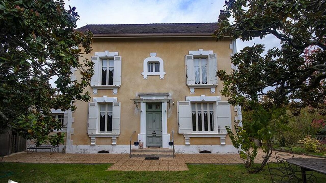 maison 7 pièces 174 m2 à vendre à Ribérac (24600)