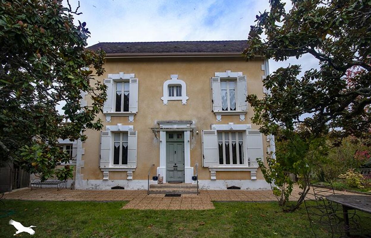 maison 7 pièces 174 m2 à vendre à Ribérac (24600)