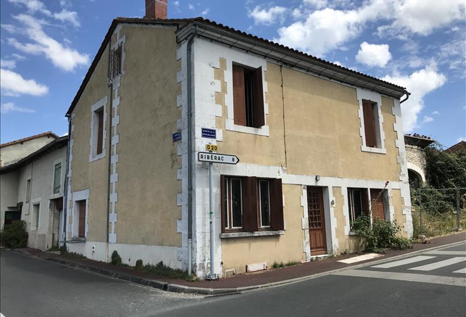 Vente maison 5 pièces 137 m² Bourg-du-Bost (24600) — photo 1