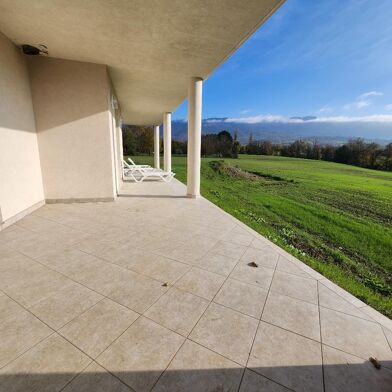 Maison 8 pièces 4700 €