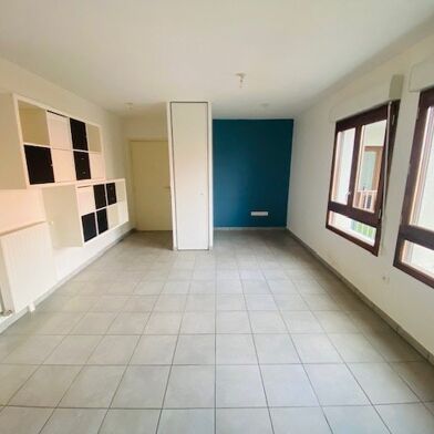 Appartement 1 pièces 335 €