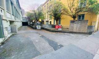 Garage   m² à louer à Saint-Étienne (42000)