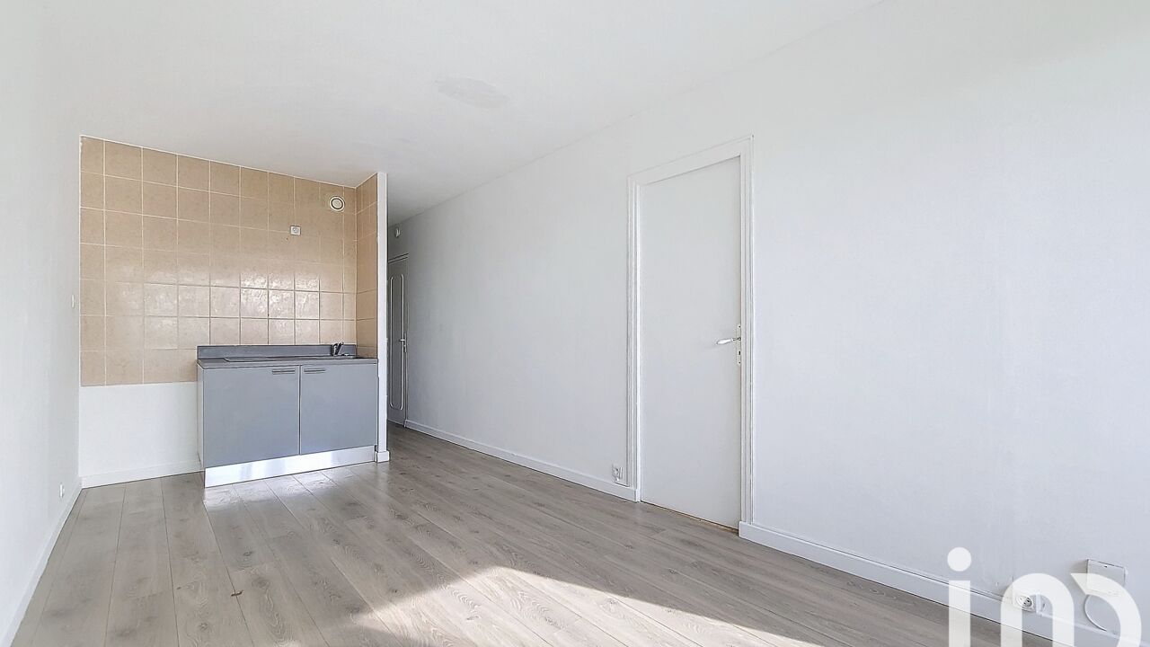 appartement 2 pièces 30 m2 à vendre à Grigny (91350)