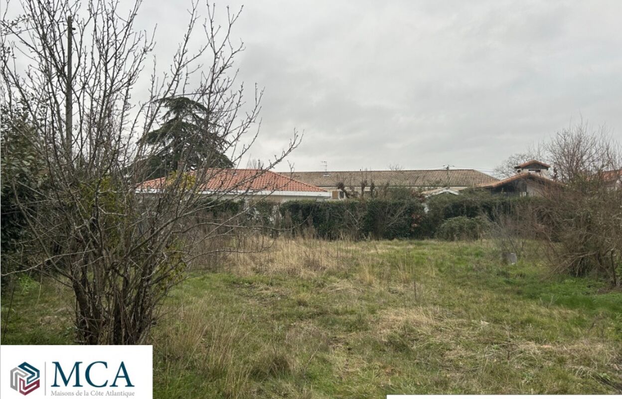 terrain  pièces 550 m2 à vendre à Léognan (33850)