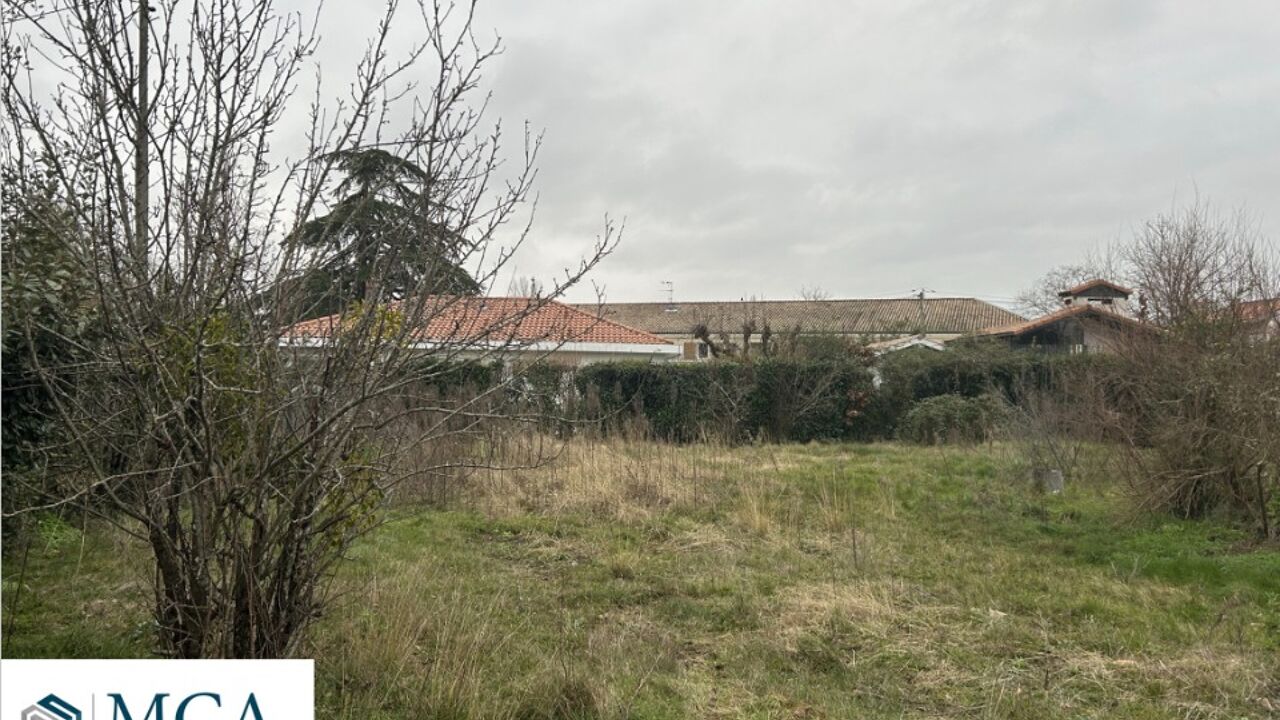 terrain  pièces 550 m2 à vendre à Léognan (33850)