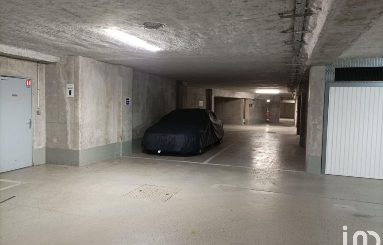 garage  pièces 12 m2 à louer à Quincy-sous-Sénart (91480)