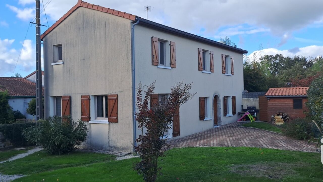 maison 4 pièces 130 m2 à vendre à Saint-Germain-de-Longue-Chaume (79200)