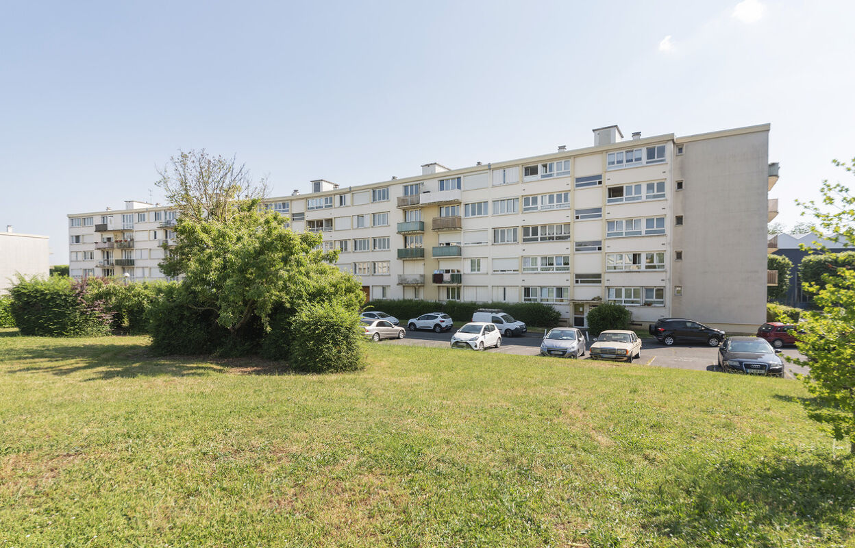 appartement 3 pièces 66 m2 à vendre à Saint-Michel-sur-Orge (91240)