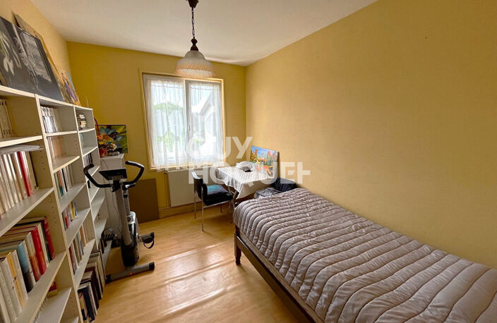 Maison d'habitation avec 4 chambres et jardin TIgnieu village — photo 5