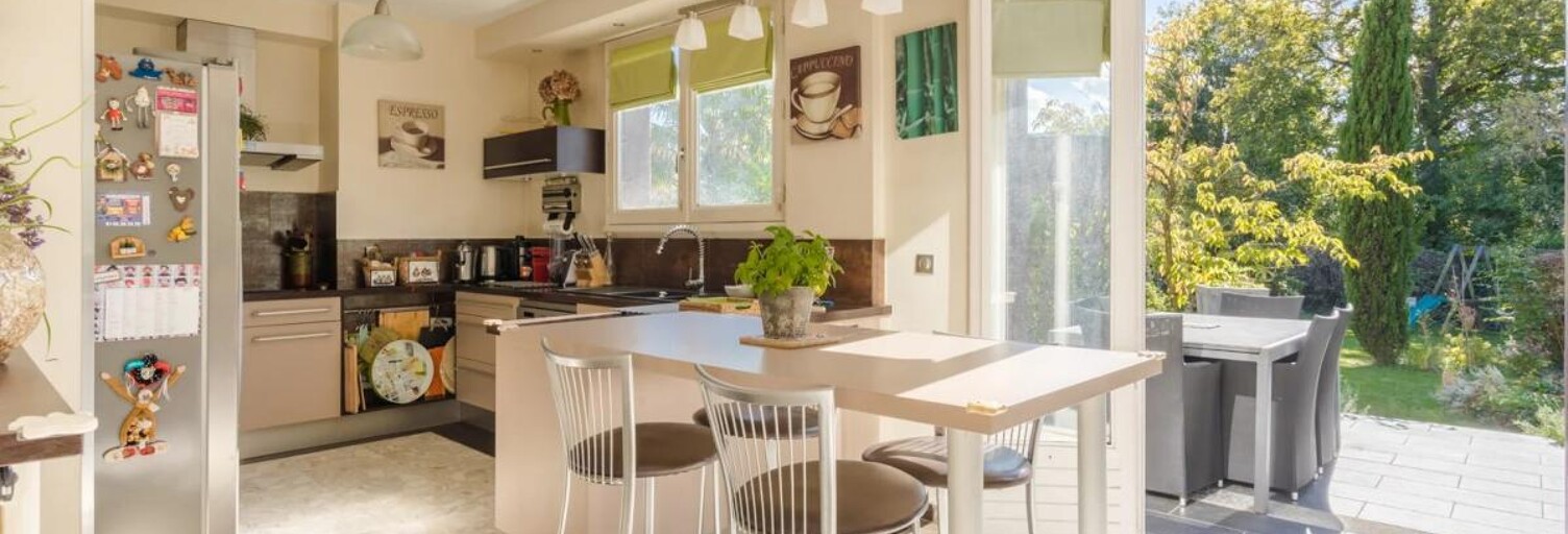 Maison 10 Pièces 230 m² à vendre à Noisy-le-Grand (93160)