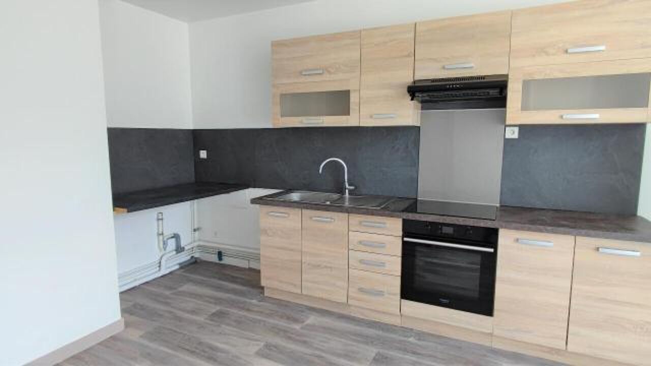 appartement 2 pièces 54 m2 à louer à Gençay (86160)