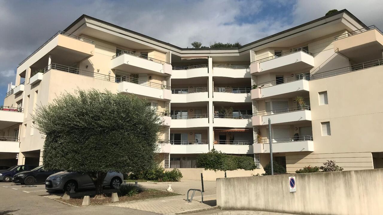 appartement 2 pièces 53 m2 à louer à Aix-en-Provence (13090)