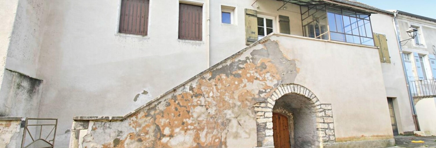 Maison   m² à vendre à Givry (71640)