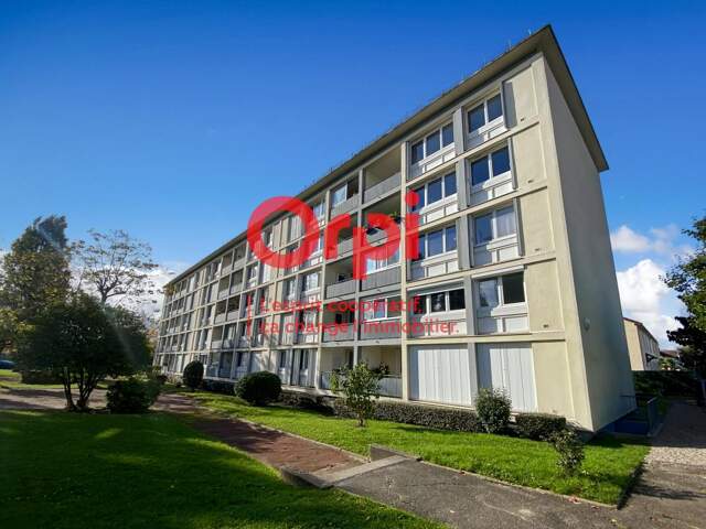 Appartement F4 SAINT GRATIEN — photo du bien