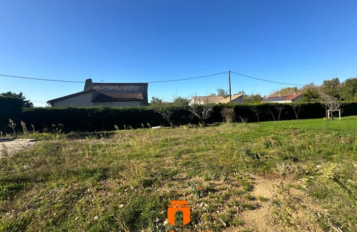 Terrain — photo 3