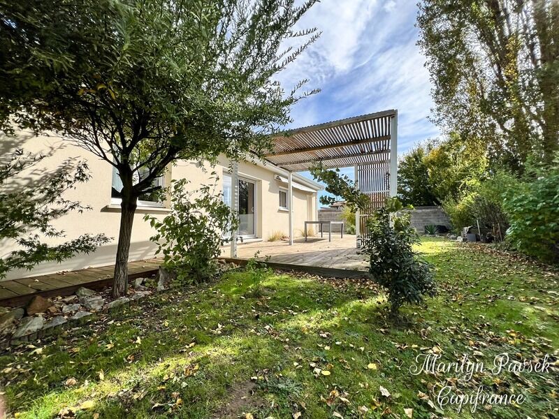 Villa / Maison 5 pièces  à vendre Lezoux 63190