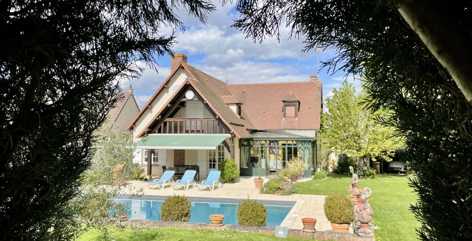 A VENDRE ARTHURIMMO HOUDAN- Propriété avec piscine dans Centre Houdan — photo 1