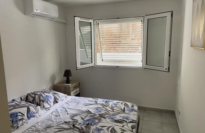 F2 meublé de 42 m2 avec espace extérieur — photo 3
