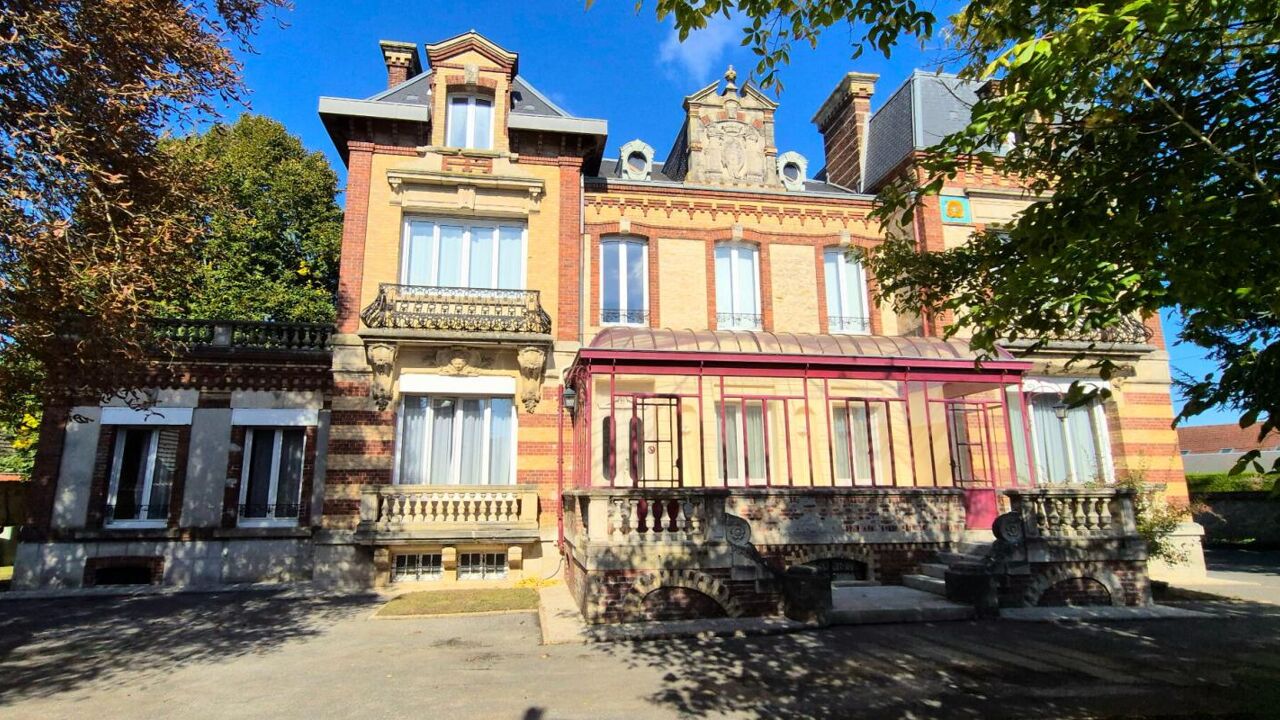 maison 14 pièces 443 m2 à vendre à Crépy-en-Valois (60800)