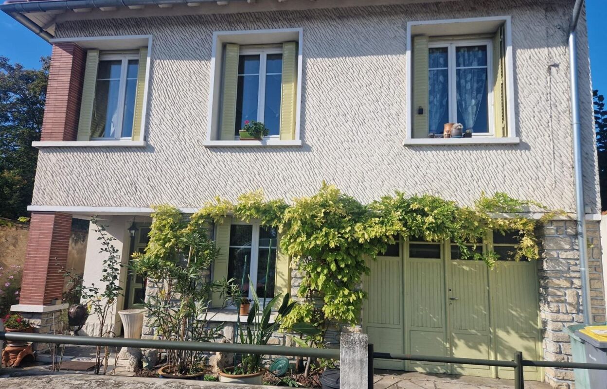 maison 5 pièces 106 m2 à vendre à Gannat (03800)