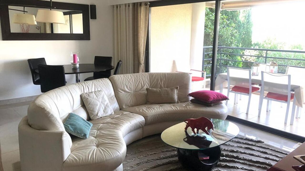 appartement 3 pièces 77 m2 à vendre à Saint-Raphaël (83530)