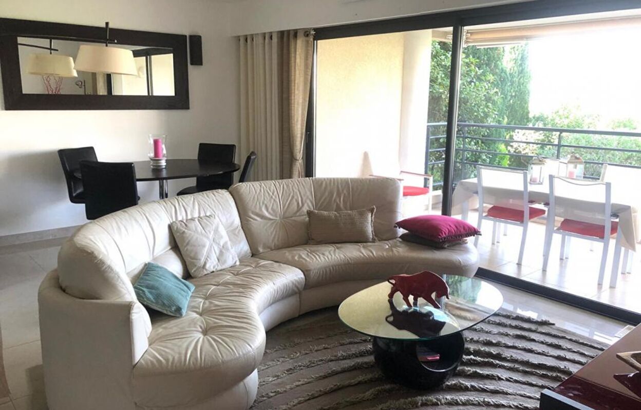 appartement 3 pièces 77 m2 à vendre à Saint-Raphaël (83530)