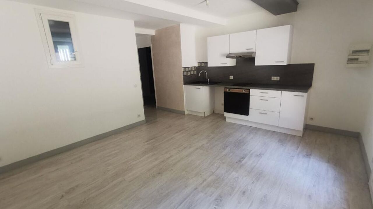 appartement 2 pièces 37 m2 à louer à Callas (83830)