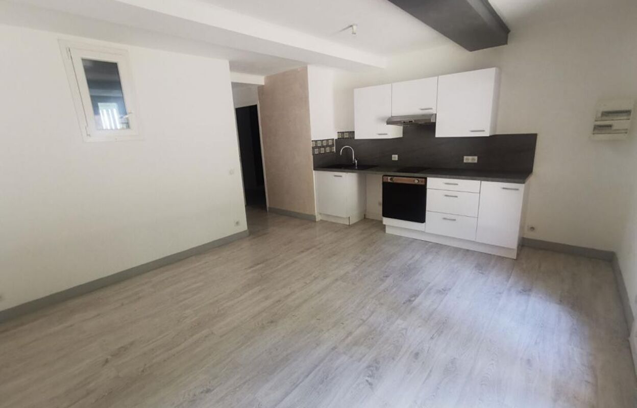 appartement 2 pièces 37 m2 à louer à Callas (83830)