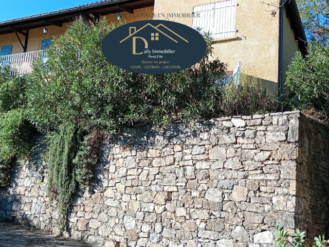 Agréable villa,  au calme 160m2 sur jardin de 1255 m2 arbore — photo du bien