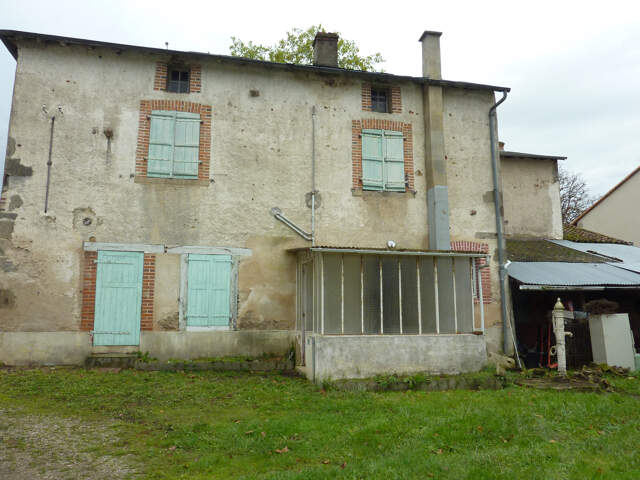 Maison de bourg avec jardin — photo du bien