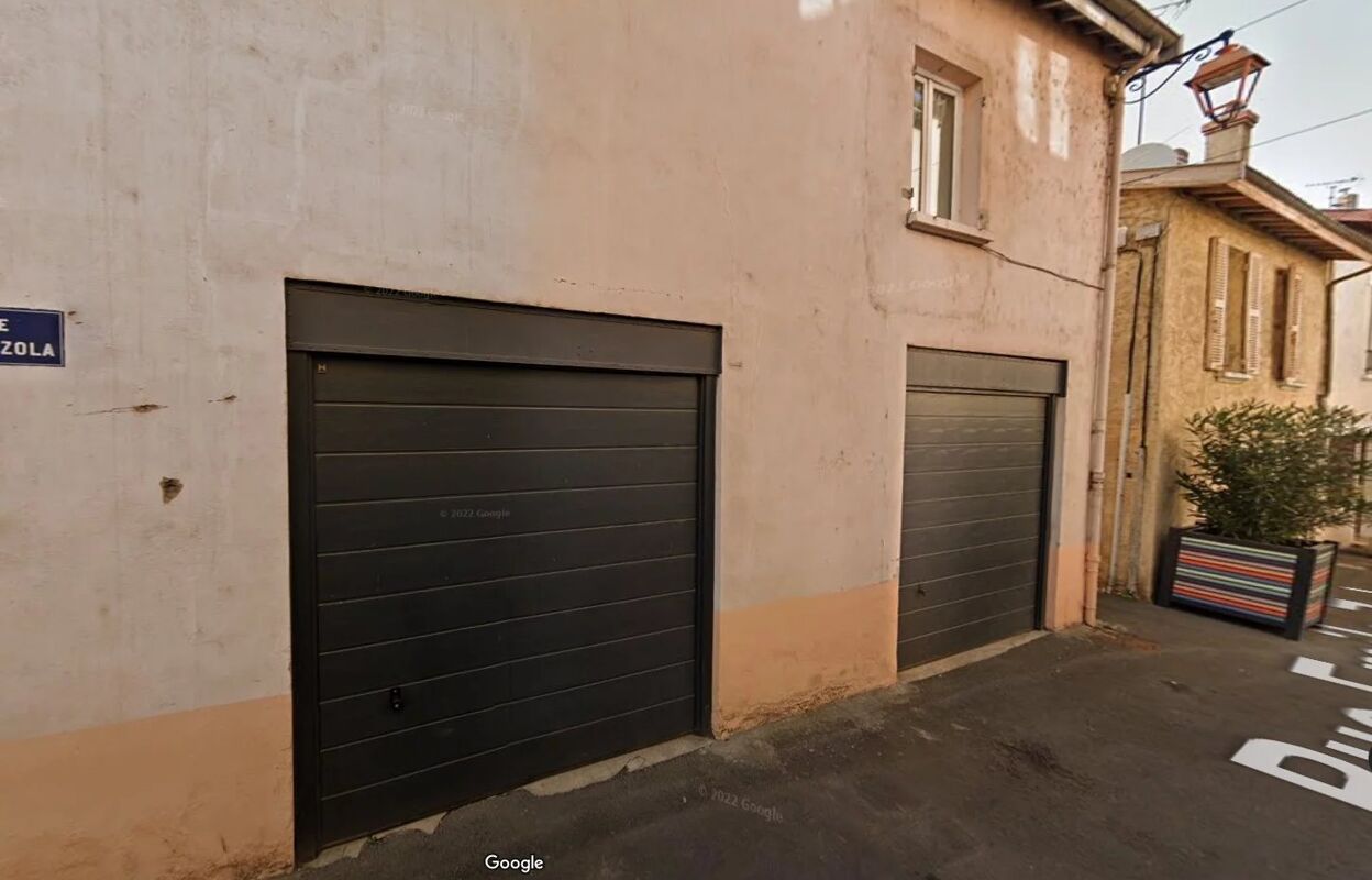 garage  pièces  m2 à Neuville-sur-Saône (69250)