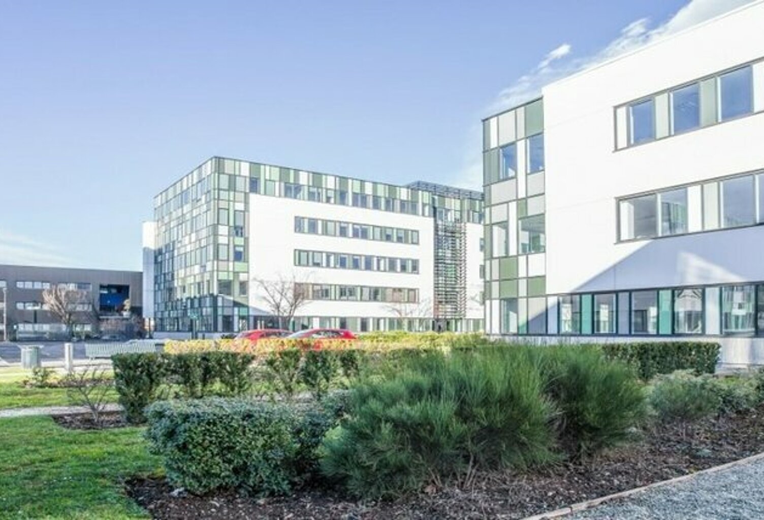 BUREAUX à LOUER — photo 1