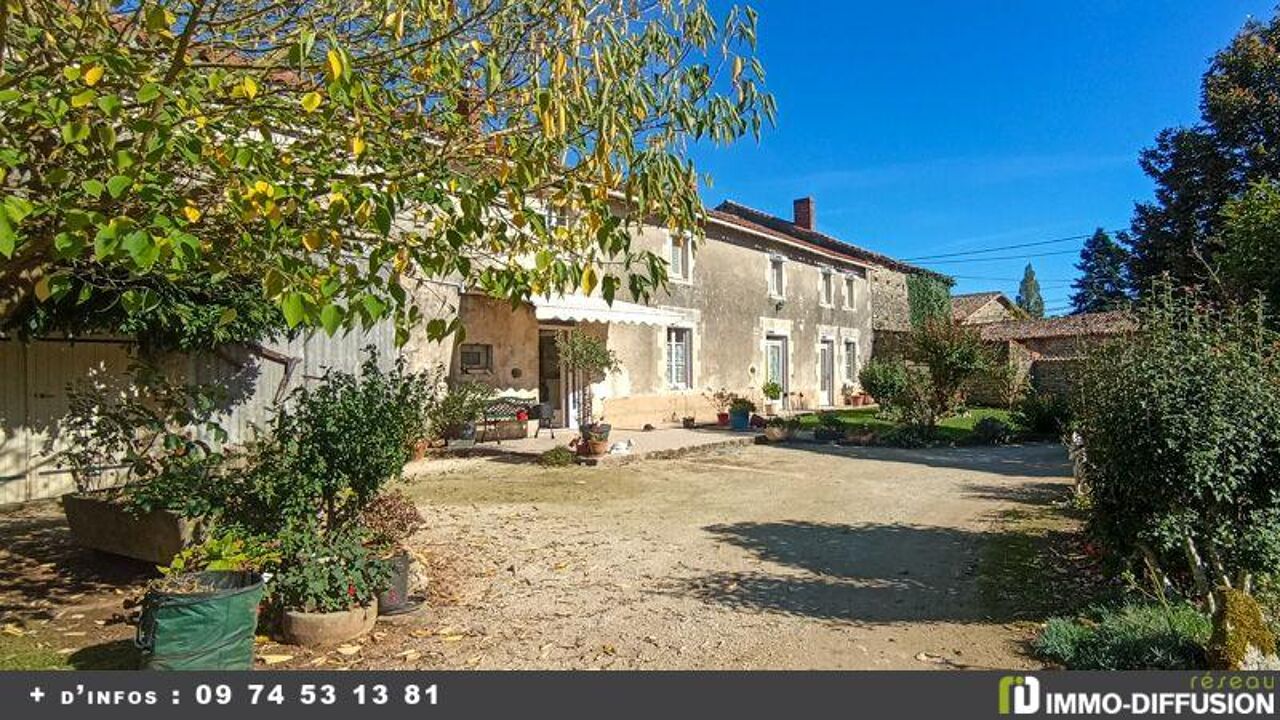 maison 7 pièces 241 m2 à vendre à Sauzé-Vaussais (79190)