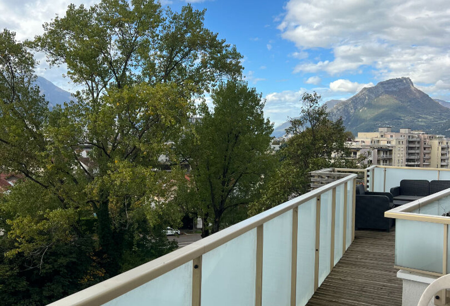 Appartement T4 de 83 m2 avec grande terrasse — photo 1