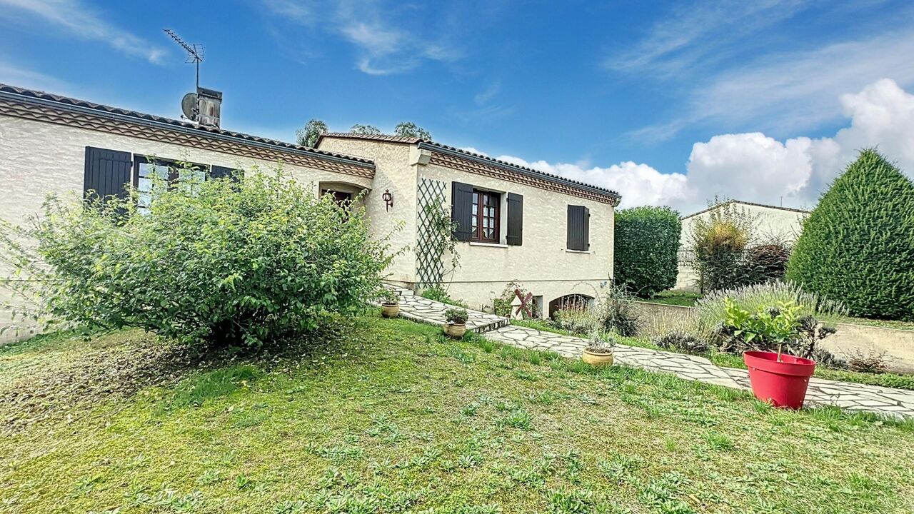 maison 7 pièces 169 m2 à vendre à Châteauneuf-sur-Charente (16120)