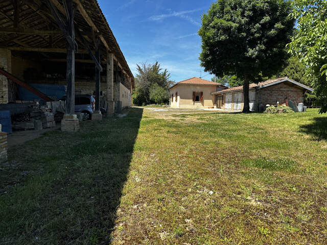 FERME 2 HECTARES — photo du bien