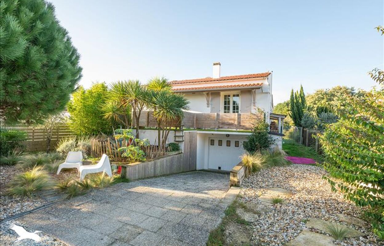 maison 5 pièces 142 m2 à vendre à Dolus-d'Oléron (17550)