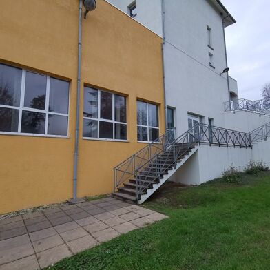 Commerce  215000 €