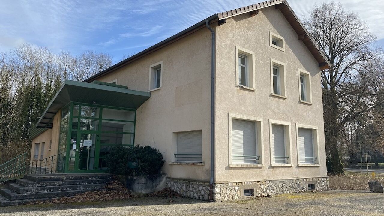 immeuble  pièces 380 m2 à vendre à Tavaux (39500)