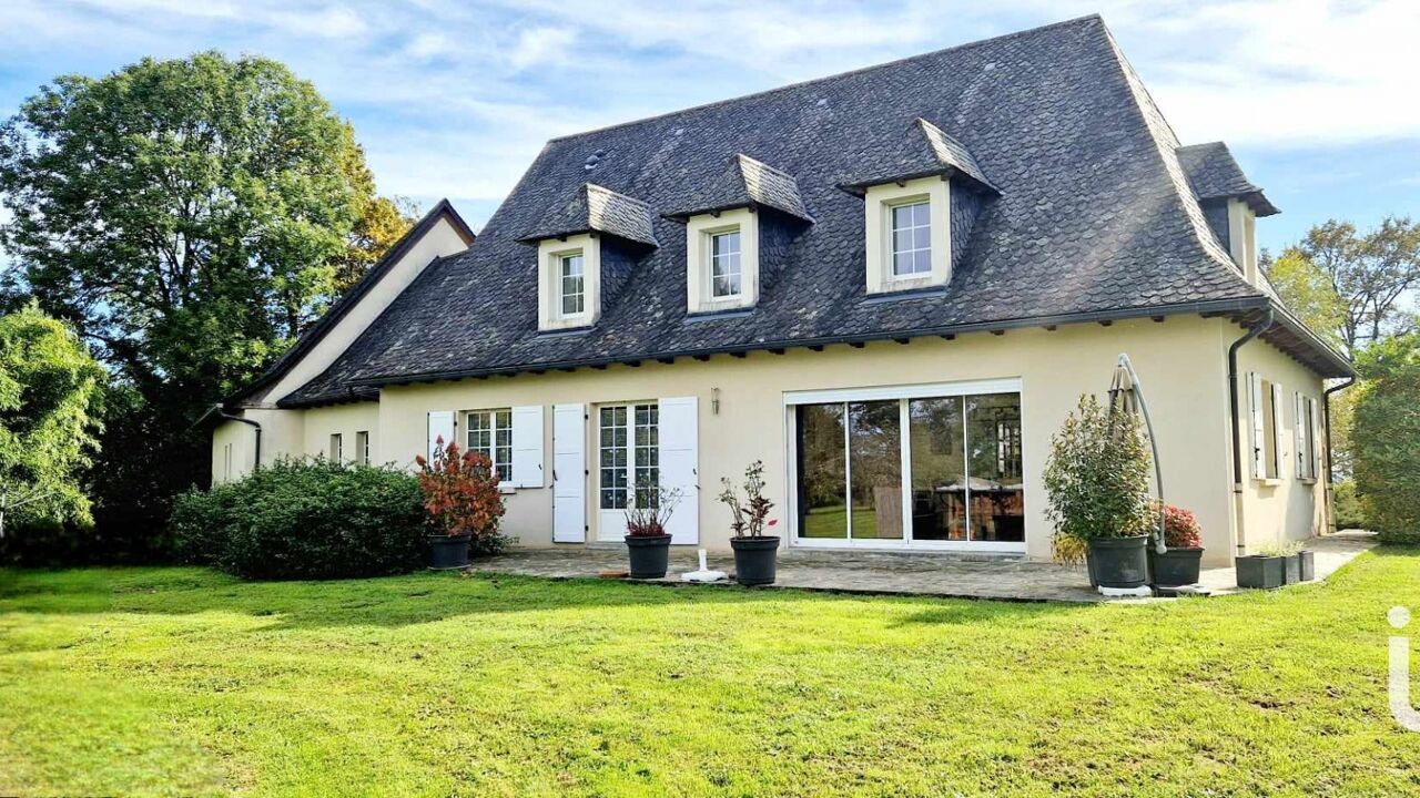 maison 6 pièces 197 m2 à vendre à Pleaux (15700)